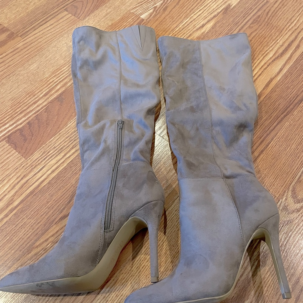 Woman’s Charles David Boots